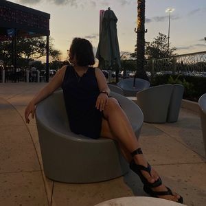 Meet your Posher, Titova